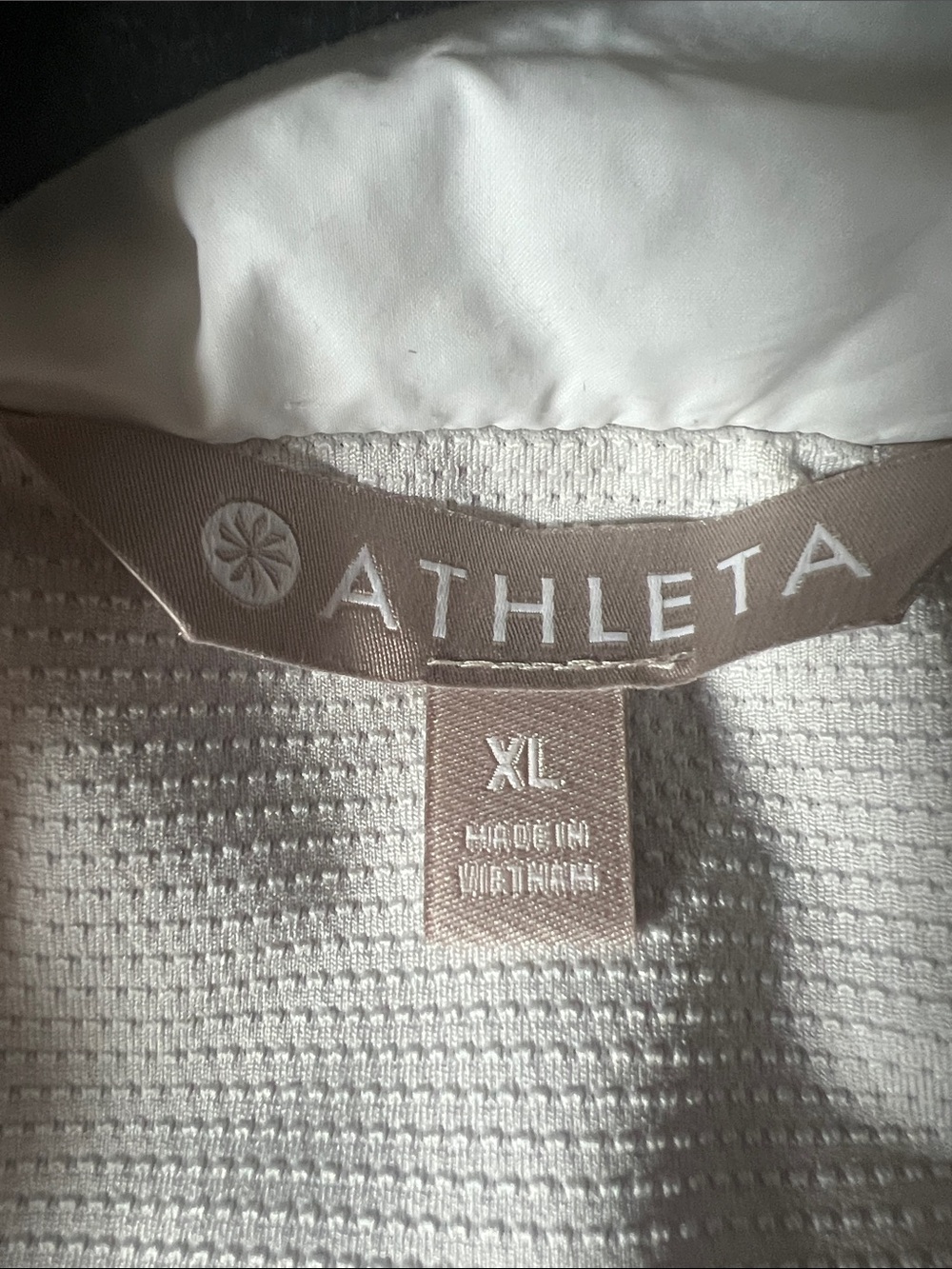 Athleta Women's Light Gray Quilted Puffer Vest - Sleeveless Zip Front Size XL - Picture 7 of 8